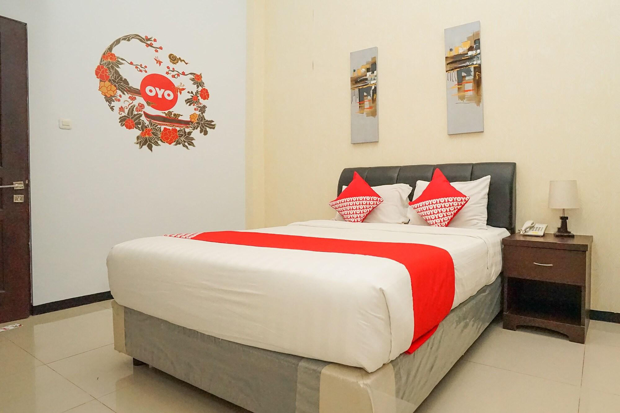 Oyo 282 Putri Utari Residence Malang Extérieur photo