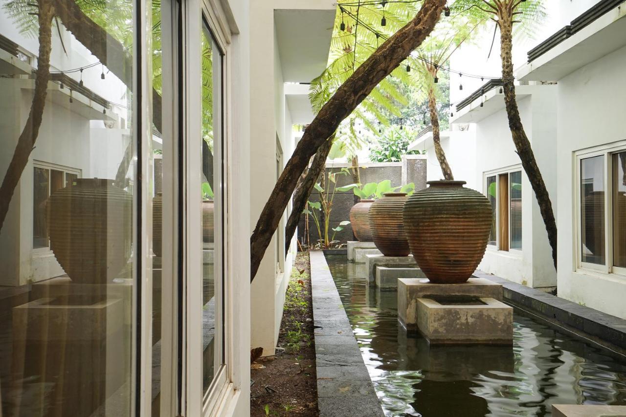 Oyo 282 Putri Utari Residence Malang Extérieur photo