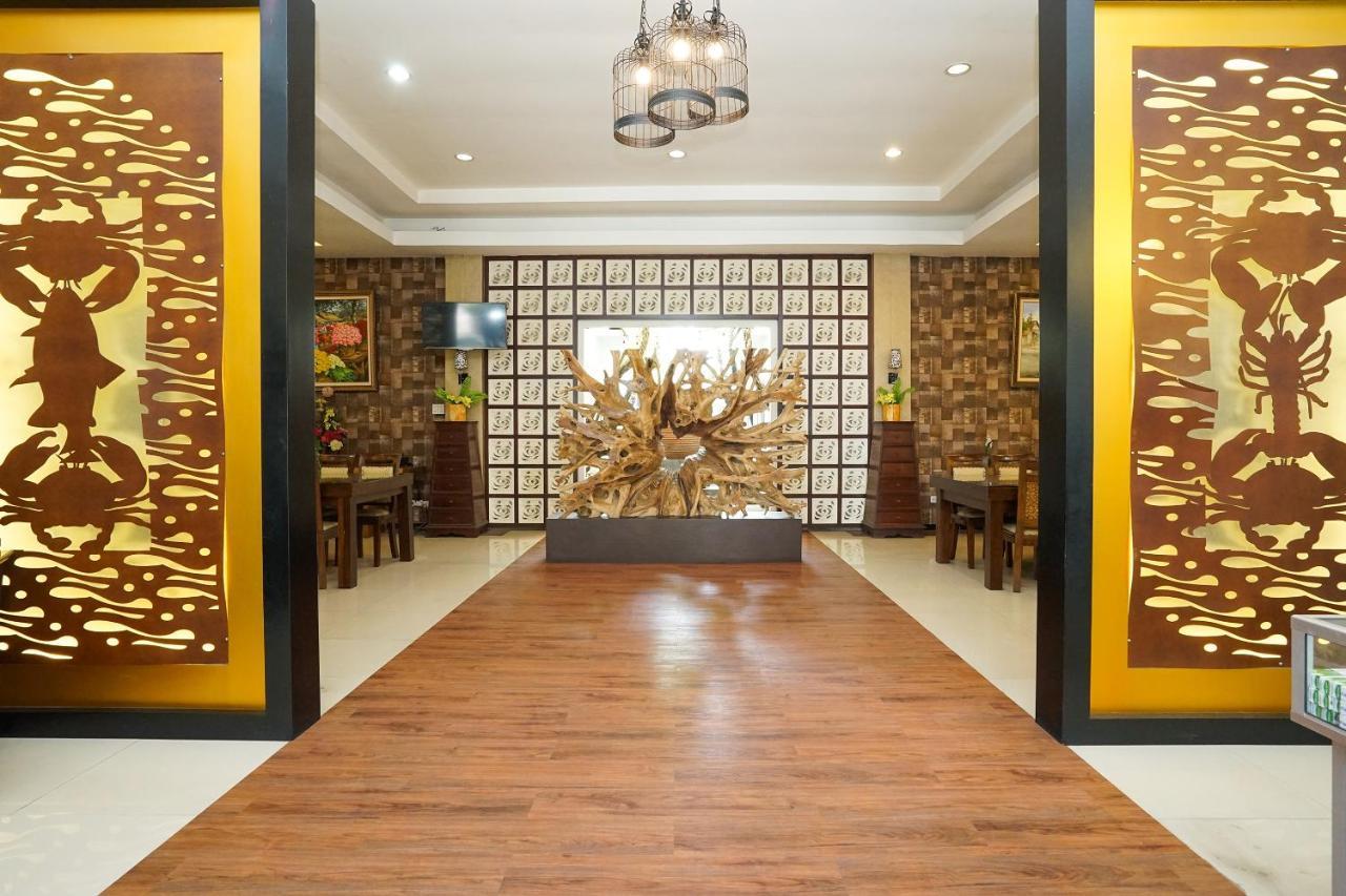 Oyo 282 Putri Utari Residence Malang Extérieur photo